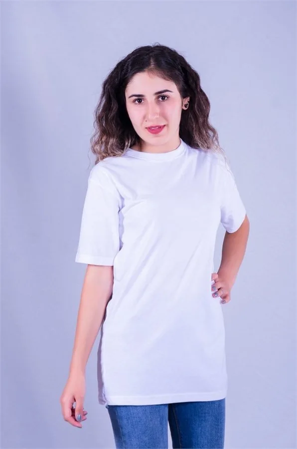 Beyaz Bol Kesim Kadın Tişört · RM-İK-TDY-405