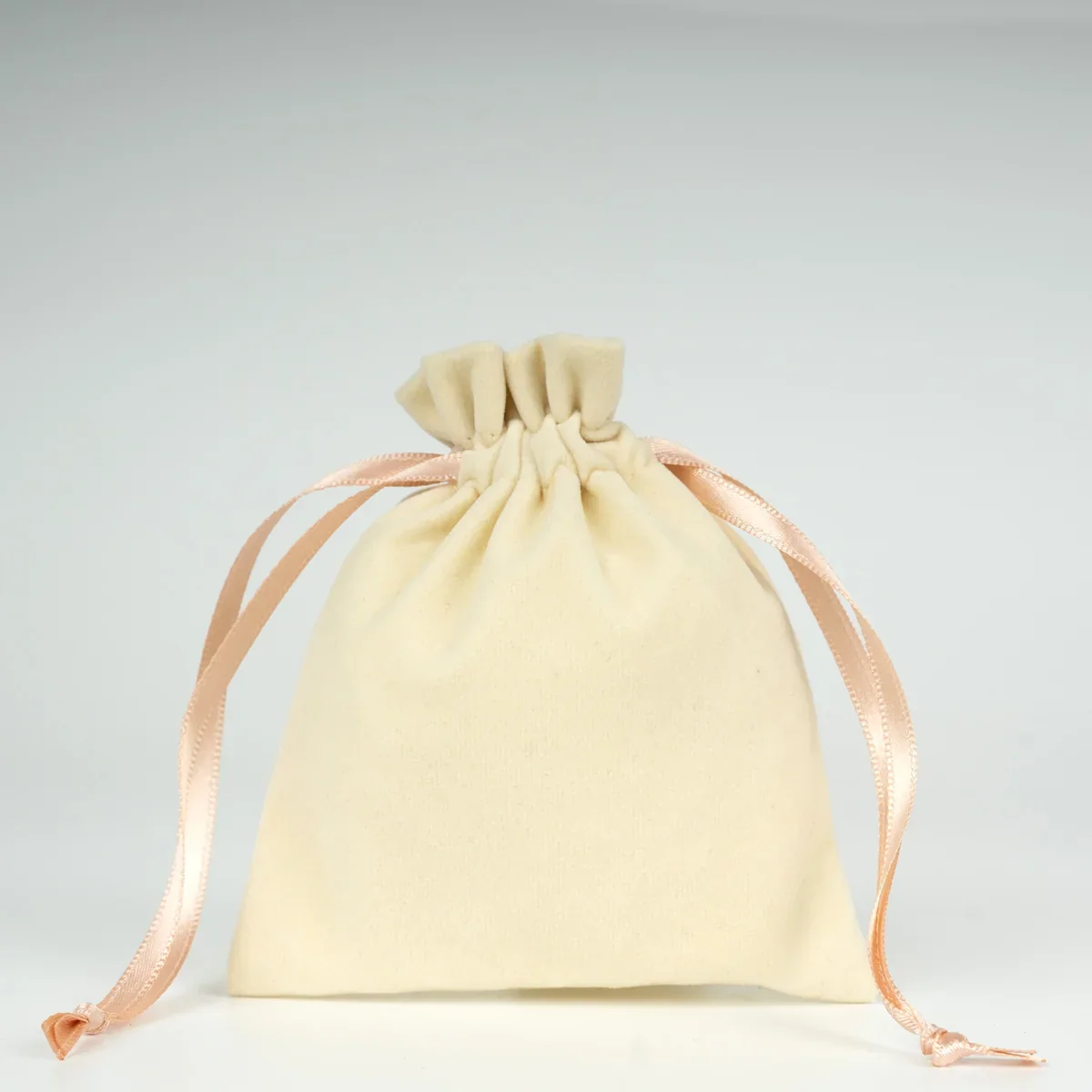Kadife Gül Kese 10x13 cm - Pudra Renk İp · RM-P-CN-114