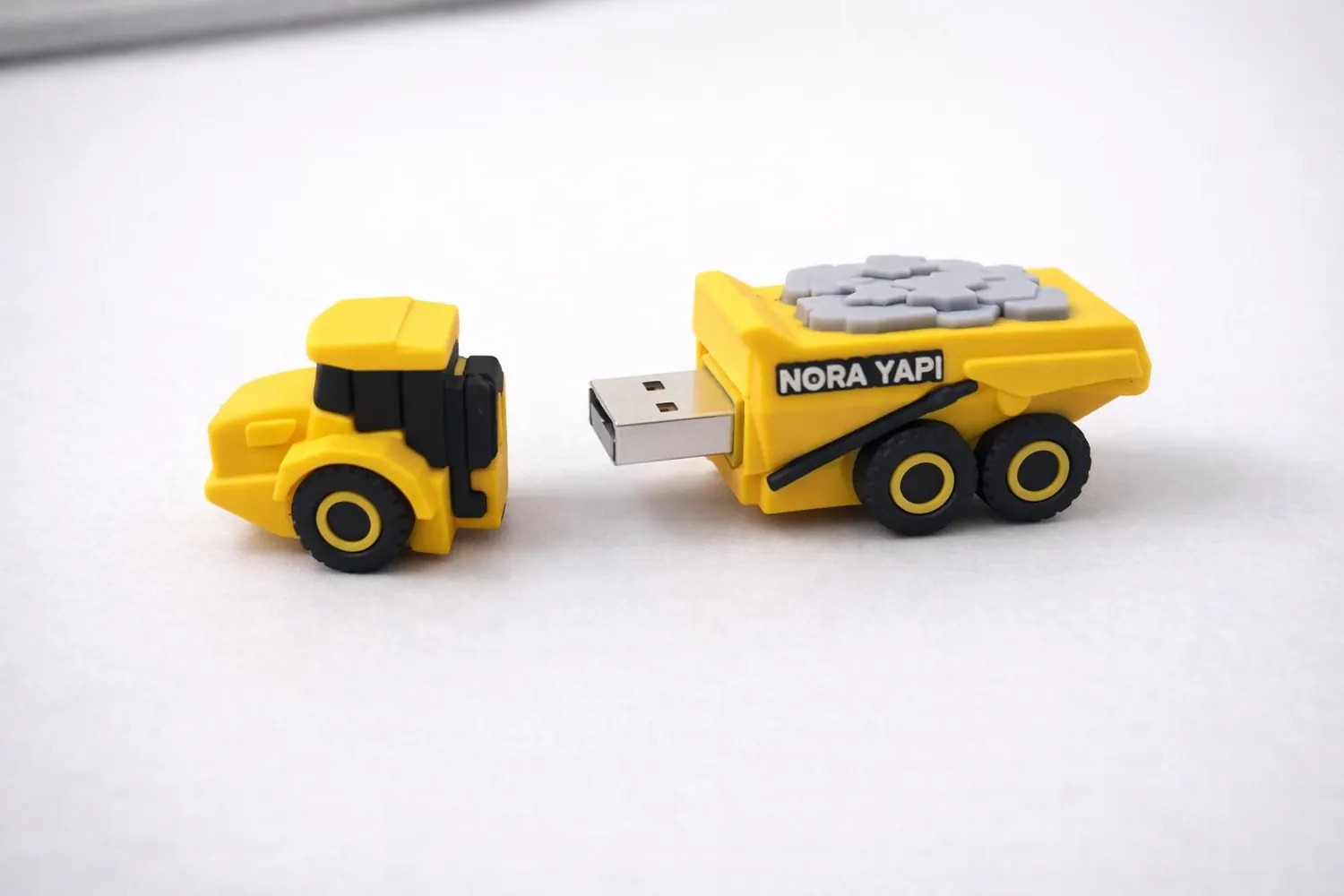 USB & Teknolojik Promosyon örneği